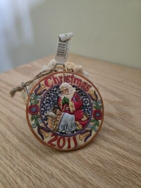 Jim Shore Red and Cream Santa Christmas 2011 Round Ornament